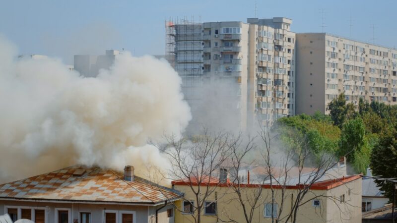 Ostrzeżenie o zniszczeniu zabytku po pożarze w Sulejówku